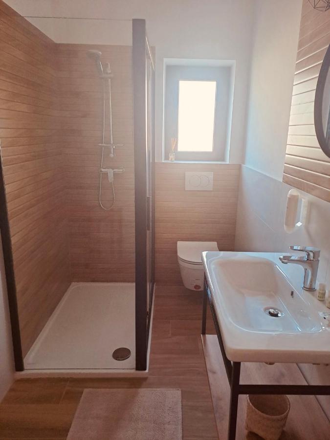 Guests House Dali Hotel Rovinj Bagian luar foto
